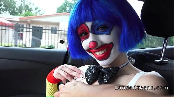 Vroča Clown teen fucking outdoor pov sveža cev