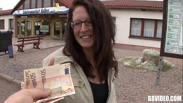 Vroča Busty german hooker gets fucked for money sveža cev