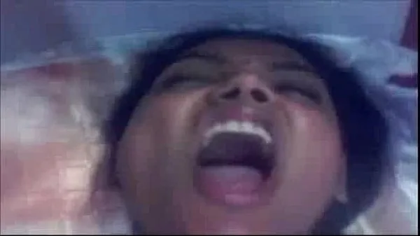 Varm Indain Girl masturbating with vicious expressions färsk tub