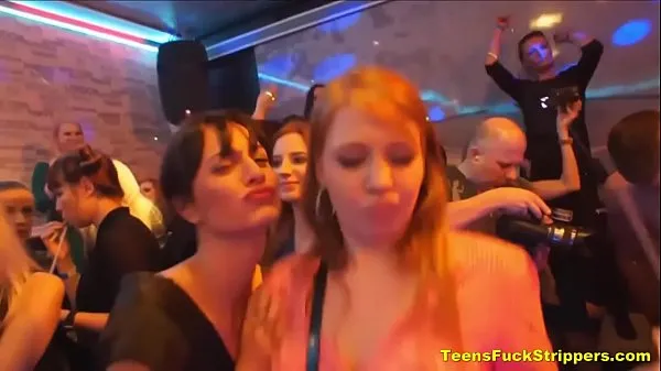 Hete Slutty Teens Suck And Fuck Strippers At CFNM Party verse buis