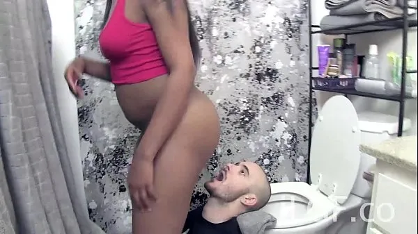 Hot Nikki Ford Toilet Farts in Mouth fresh Tube
