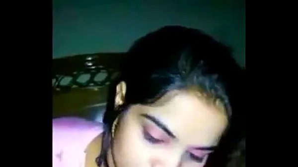 गरम Hot newly married Indian wife sucking neighbor's cock cheating with hubby ताज़ा ट्यूब