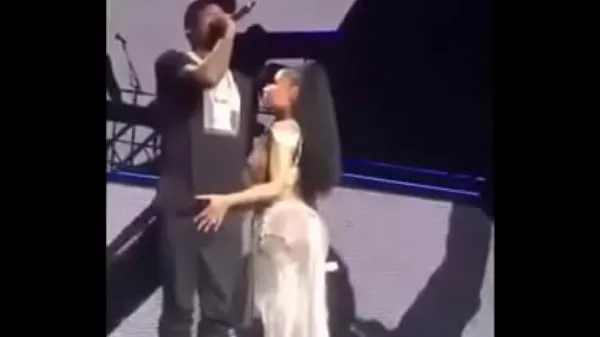 Tabung segar Nicki Minaj pegando no pau de Meek Mill panas