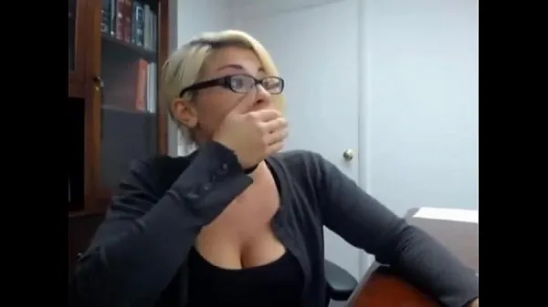 Tabung segar secretary caught masturbating - full video at girlswithcam666.tk panas