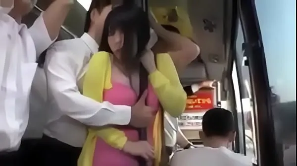 Ζεστό young jap is seduced by old man in bus φρέσκο ​​σωλήνα