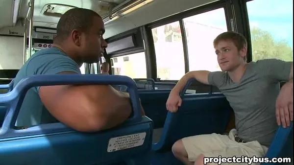 PROJECT CITY BUS - Interracial gay sex on a bus أنبوب جديد ساخن