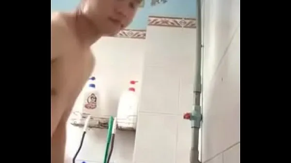 Varm Vietnamese gay big butt shower färsk tub
