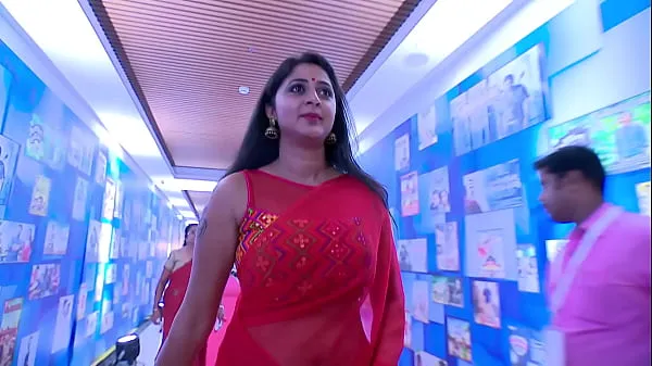 Chaud Actress Kanika Hot & Sexy Big Navel Show in Saree Tube frais