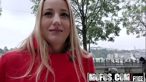 Forró Mofos - Public Pick Ups - Young Wife Fucks for Charity starring Kiki Cyrus friss cső