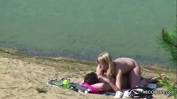 Quente Voyeur jovem casal alemão foda-se na praia de Hamburgo tubo fresco
