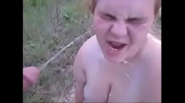 Sıcak Hot Wife Gets Pissed & Spit On While Sucking Dick Swallowing A Mouth Full Of Cum taze Tüp