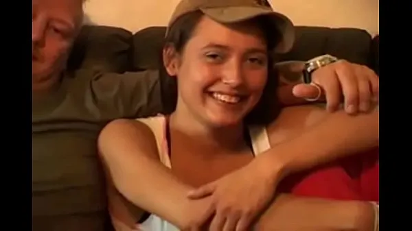 Gorąca British teen big tits step sister świeża tuba