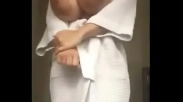 Ống nóng Latina and Her Melons in a Robe tươi