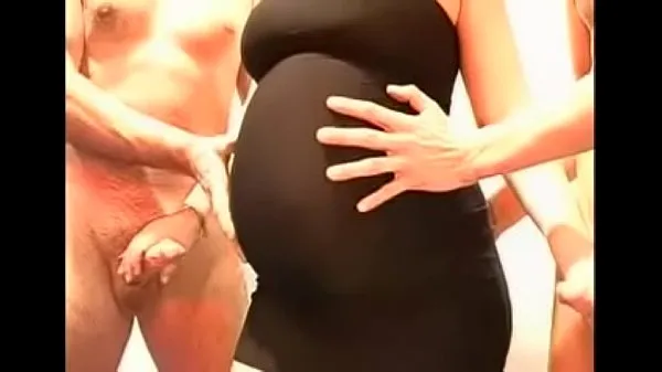 Varm Pregnant in black dress gangbang färsk tub