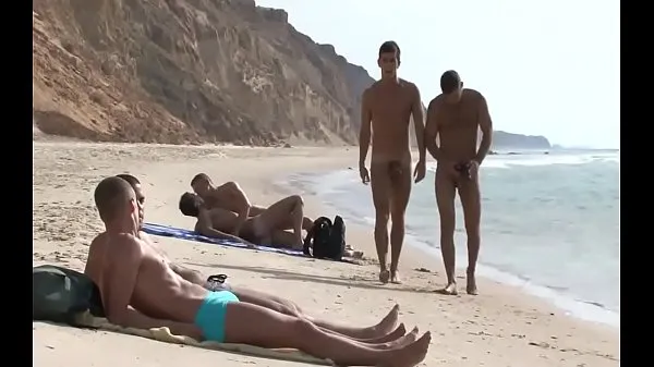 热的 Beach gay orgy 新鲜的管