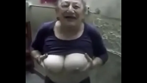 Sıcak granny show big tits taze Tüp