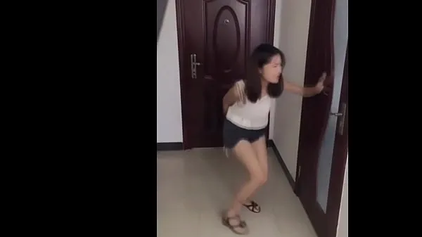 Gorąca China Girls Very Desperate to Pee świeża tuba