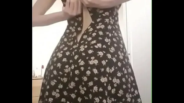 گرم Amateur Girl in Summer dress on تازہ ٹیوب