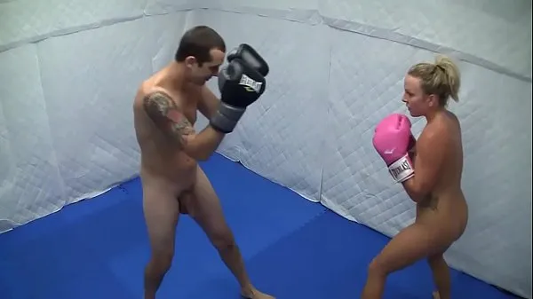 Vroča Dre Hazel defeats guy in competitive nude boxing match sveža cev
