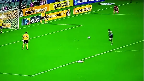 Varm Fábio Santos players on penalties färsk tub