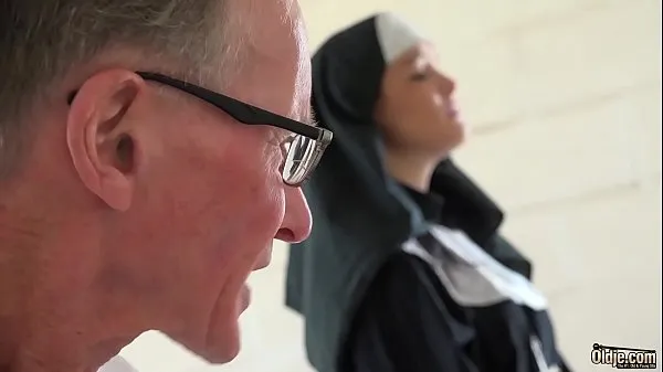 Sexy young nun has sex for the first time with a grandpa in the confessional أنبوب جديد ساخن
