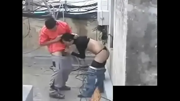 Ống nóng Algerian whore fucks with its owner on the roof tươi