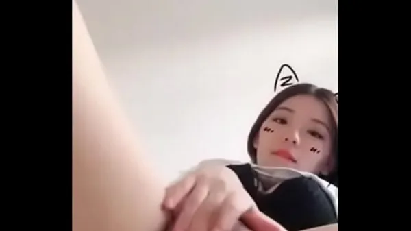 Hot pretty chinese girl masturbates while live fresh Tube