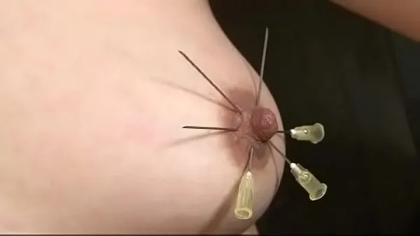 Varm japan BDSM piercing nipple and electric shock färsk tub