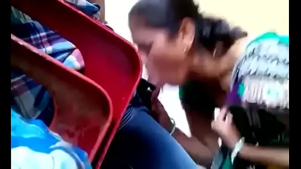 ร้อนแรง Indian step mom sucking his cock caught in hidden camera หลอดสด