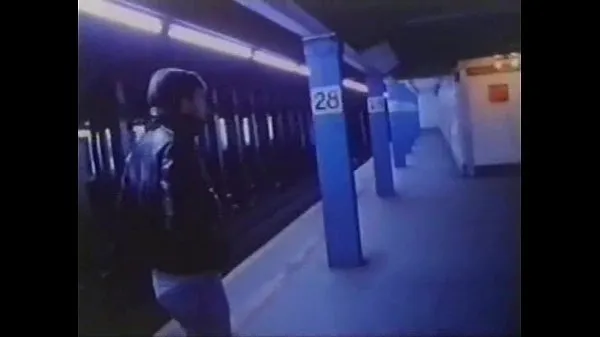 Vroča Sex in the Subway sveža cev