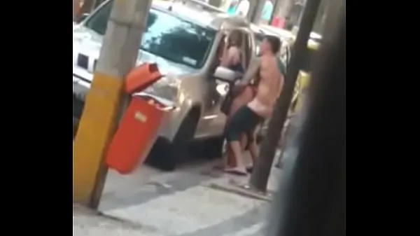 Ζεστό hot slut fucking in the street φρέσκο ​​σωλήνα