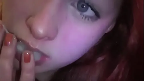ร้อนแรง Married redhead playing with cum in her mouth หลอดสด