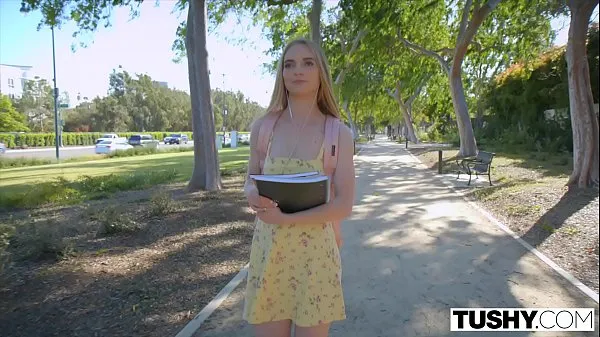 Gorąca TUSHY Thin Blonde Student Has Unforgettable First Anal Experience świeża tuba