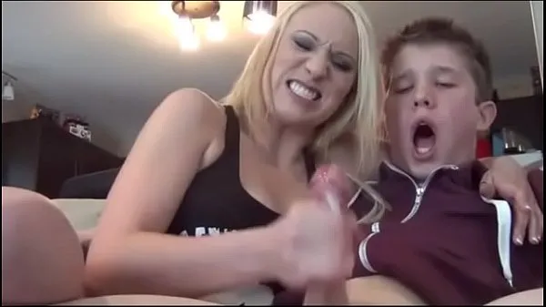 Lucky being jacked off by hot blondes أنبوب جديد ساخن