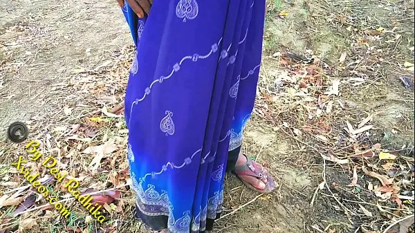 Vroča Indian Village Lady With Natural Hairy Pussy Outdoor Sex Desi Radhika sveža cev