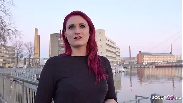 Vroča GERMAN SCOUT - Redhead Teen Melina talk to Fuck at Street Casting sveža cev