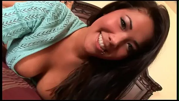 Hete Pretty asian girl loves to service cocks verse buis