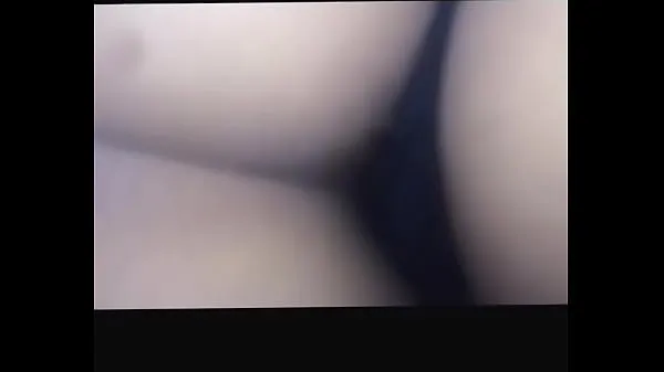 Arab girl Under Edge shows her ass Tiub segar panas
