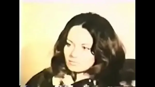 Linda McDowell being Peak 1960s-1970s Hawt Tiub segar panas
