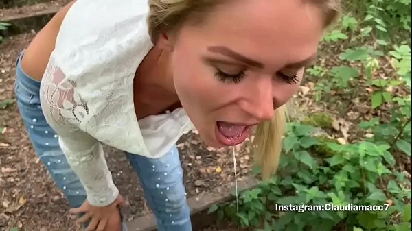Varm Blowjob and fucking in the forest färsk tub