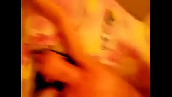 Горячий Худенькая шлюшка-шлюшка занимается анальным сексом в любительском видео свежий тюбик