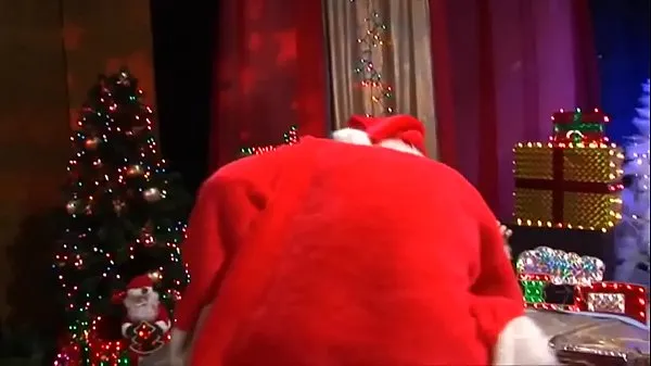 گرم Horny wife Sandra waits under the tree to be hunkered by Santa Claus تازہ ٹیوب