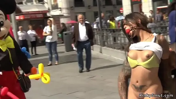 Gorąca Spanish babe fucked in public sex shop świeża tuba