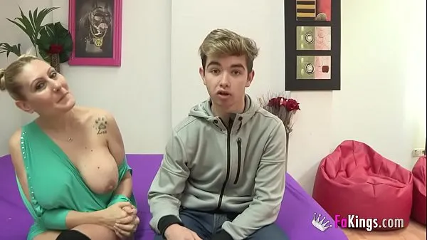 Ống nóng Nuria milf and her BIG TITS will fuck a twink that "could be her son". A sex lesson this ROOKIE won't forget tươi