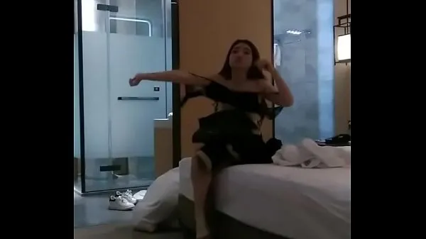 Varm Filming secretly playing sister calling Hanoi in the hotel färsk tub