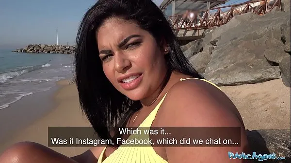ร้อนแรง Public Agent A Blind date for Latina with huge natural boobs หลอดสด