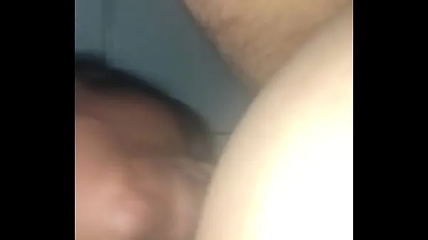 Caliente 1st vídeo getting suck by an escort tubo fresco