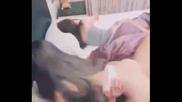 Tabung segar clip leaked at home Sex with friends panas