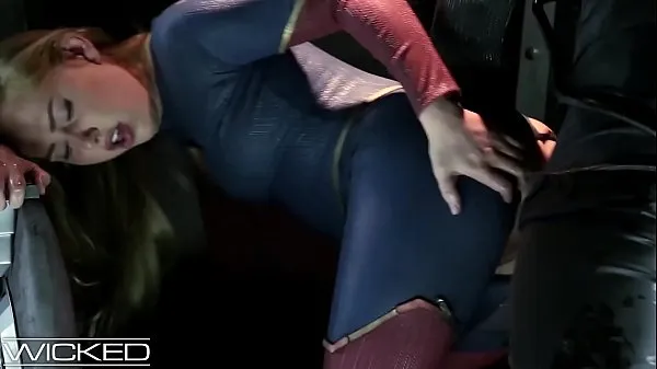 Varm WickedParodies - Supergirl Seduces Braniac Into Anal Sex färsk tub