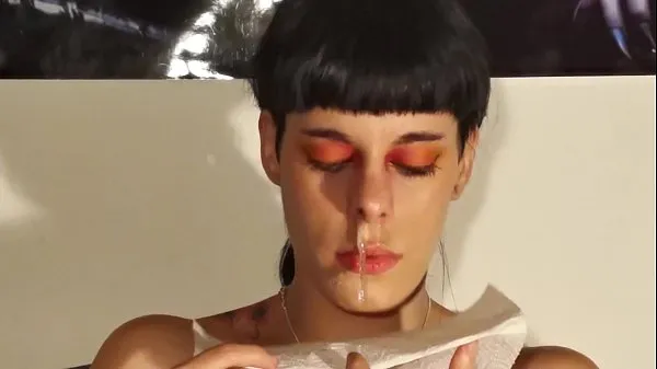 Tabung segar Teen girl's huge snot by sneezing fetish pt1 HD panas